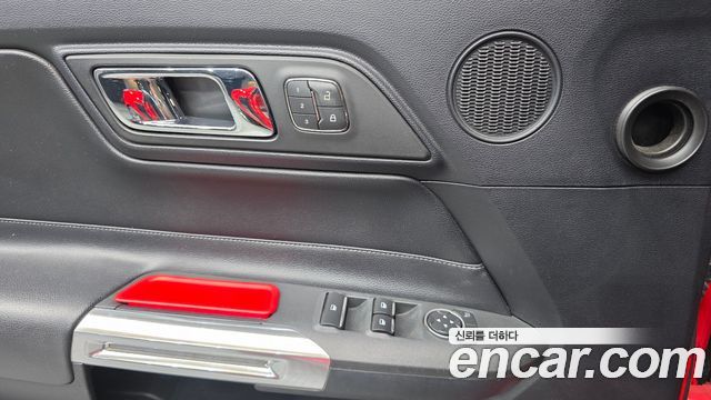 Ford Mustang 2016 — photo 12