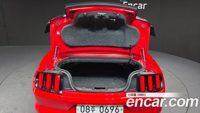 Ford Mustang 2016 — photo 18