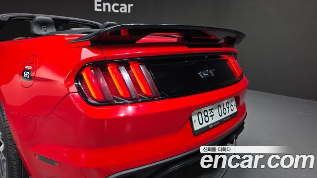 Ford Mustang 2016 — photo 19