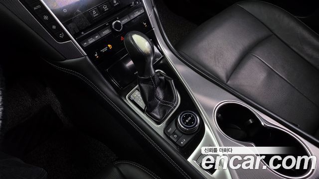 Infiniti Q50 2016 — photo 9