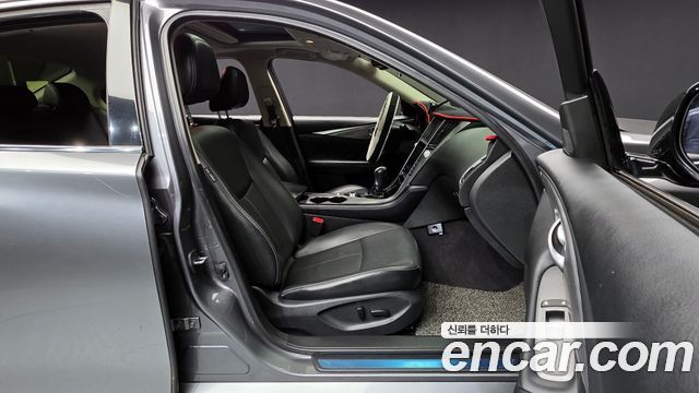 Infiniti Q50 2016 — photo 11