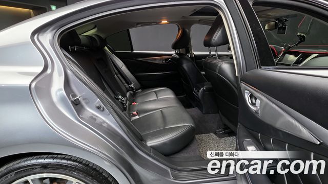 Infiniti Q50 2016 — photo 12