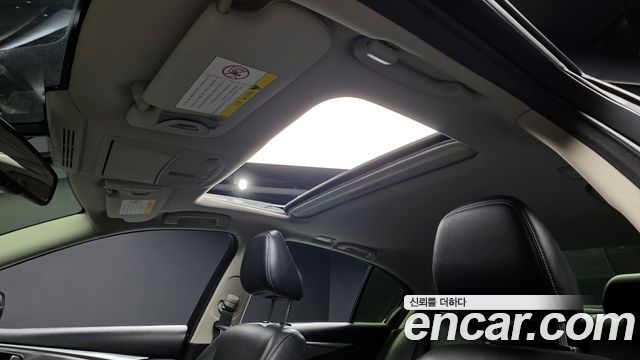 Infiniti Q50 2016 — photo 18