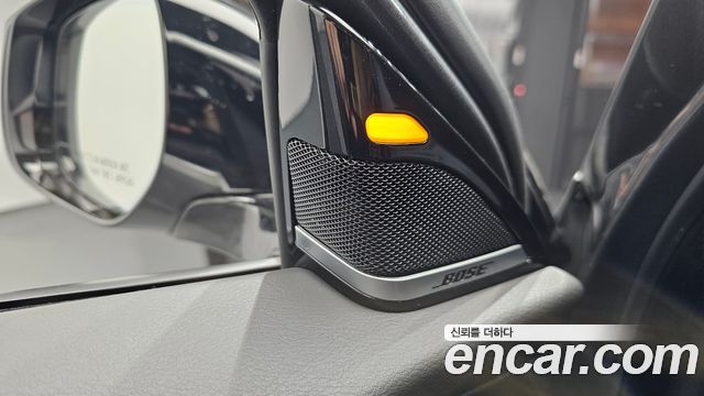 Infiniti Q30 2017 — photo 19