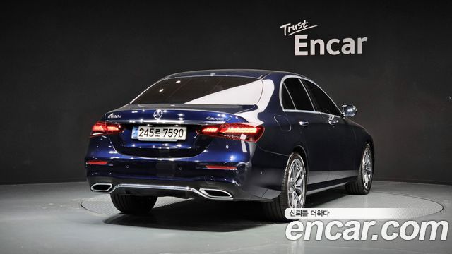 Mercedes-Benz E-Class 2021 — photo 2