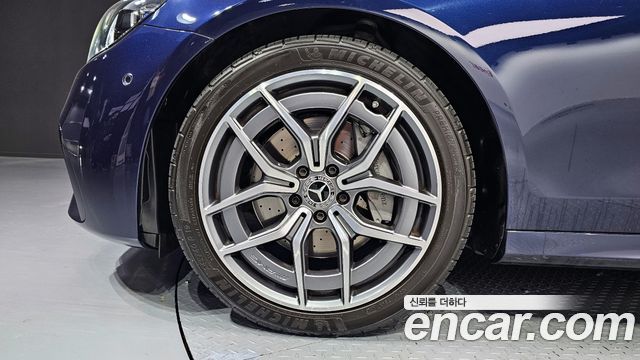 Mercedes-Benz E-Class 2021 — photo 5