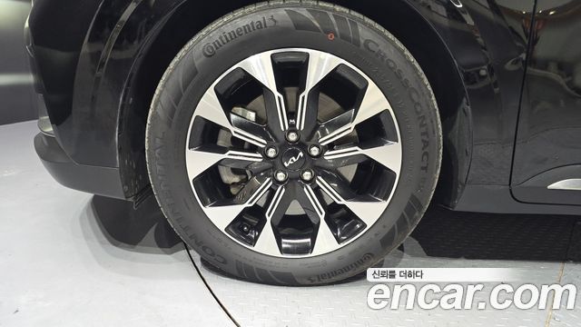 Kia Canival 2023 — photo 5