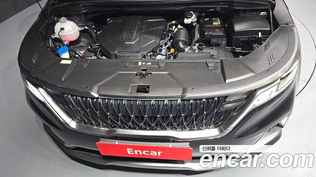 Kia Canival 2023 — photo 6