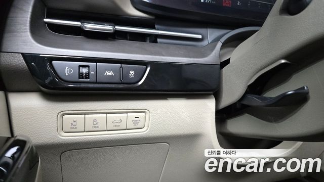 Kia Canival 2023 — photo 17