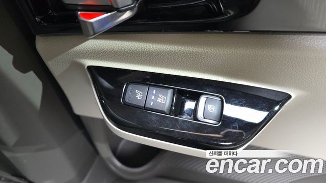 Kia Canival 2023 — photo 19