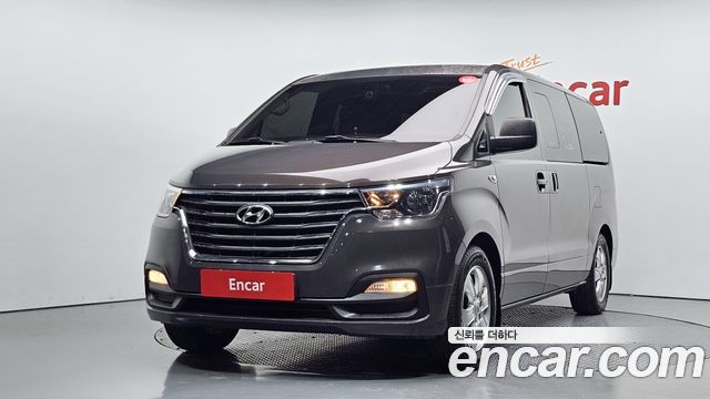 Hyundai Starex 2019 — photo 1