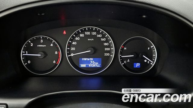 Hyundai Starex 2019 — photo 8