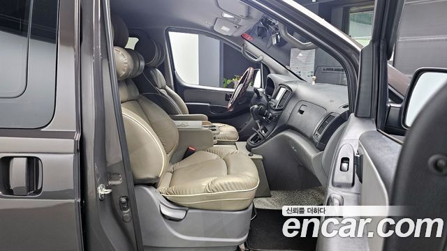 Hyundai Starex 2019 — photo 10