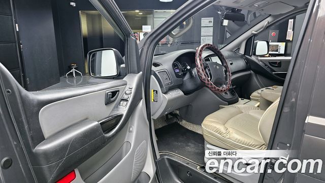 Hyundai Starex 2019 — photo 11