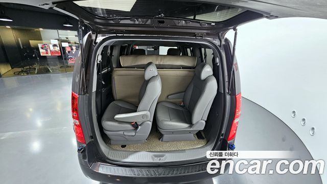 Hyundai Starex 2019 — photo 20