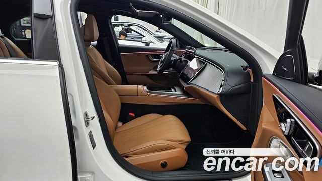 Mercedes-Benz E-Class 2026 — photo 11