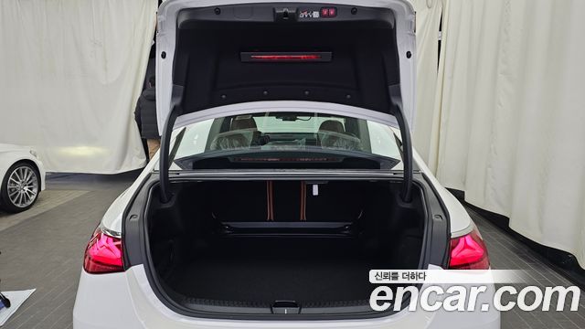 Mercedes-Benz E-Class 2026 — photo 20