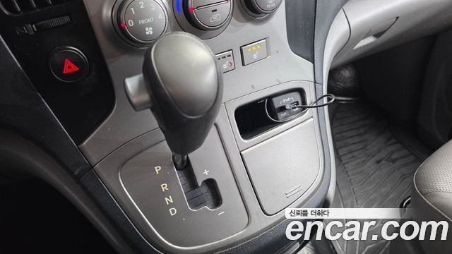 Hyundai Starex 2014 — photo 9