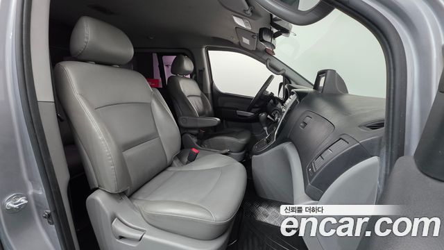 Hyundai Starex 2014 — photo 10