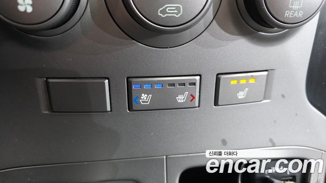 Hyundai Starex 2014 — photo 17