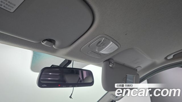 Hyundai Starex 2014 — photo 18