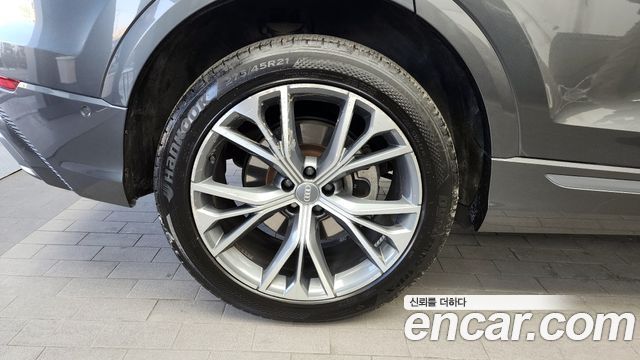 Audi Q8 2020 — photo 5
