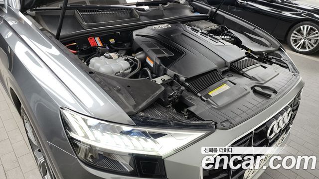 Audi Q8 2020 — photo 6