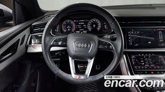 Audi Q8 2020 — photo 13