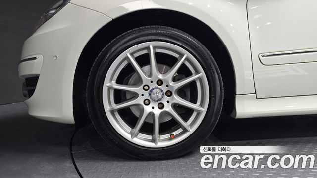 Mercedes-Benz B-Class 2010 — photo 5