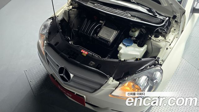 Mercedes-Benz B-Class 2010 — photo 6