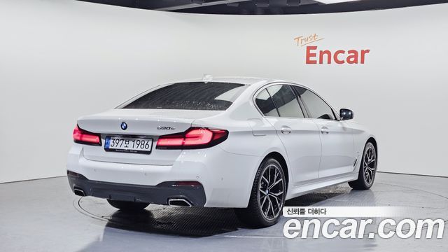 BMW 5-Series 2021 — photo 2