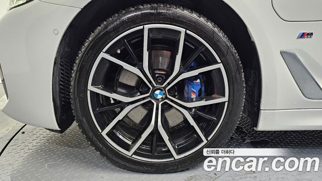 BMW 5-Series 2021 — photo 5