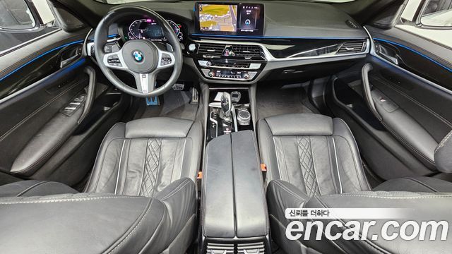 BMW 5-Series 2021 — photo 7