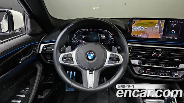 BMW 5-Series 2021 — photo 15