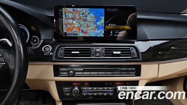 BMW 5-Series 2016 — photo 14
