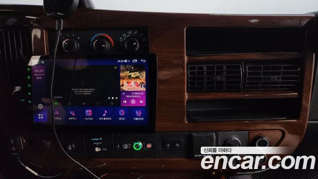GMC Savana 2019 — photo 14