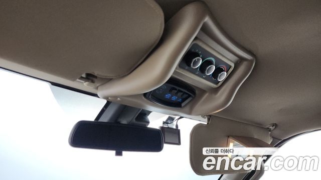 GMC Savana 2019 — photo 19