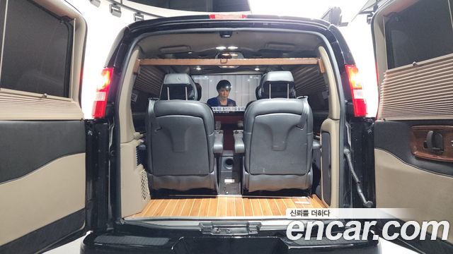 GMC Savana 2019 — photo 20