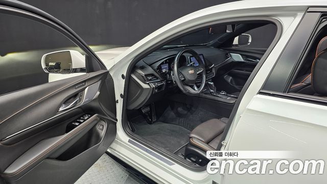Cadillac CT4 2020 — photo 11