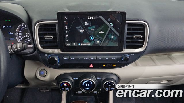 Hyundai Venue 2022 — photo 12