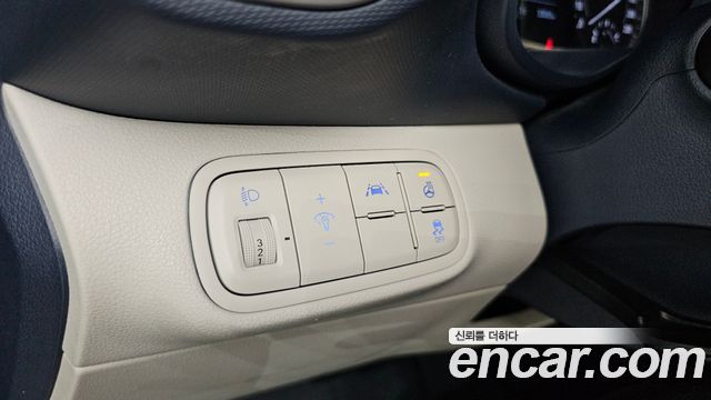 Hyundai Venue 2022 — photo 16