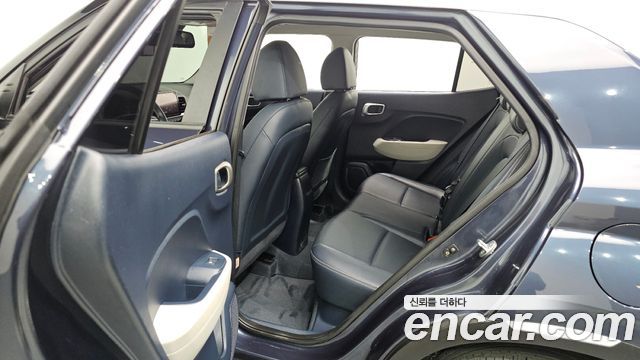 Hyundai Venue 2022 — photo 19