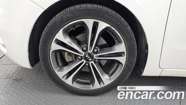 Kia K3 2013 — photo 5