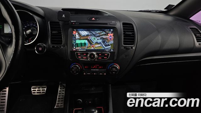 Kia K3 2013 — photo 15