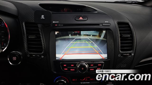 Kia K3 2013 — photo 16