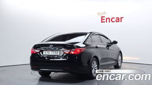 Hyundai Sonata 2011 — photo 2