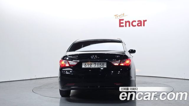 Hyundai Sonata 2011 — photo 4