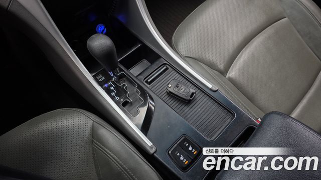 Hyundai Sonata 2011 — photo 9