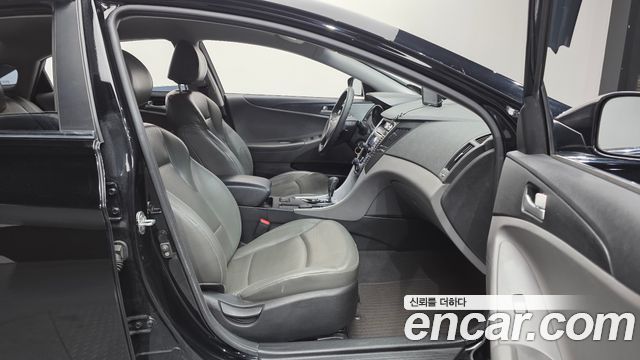 Hyundai Sonata 2011 — photo 10