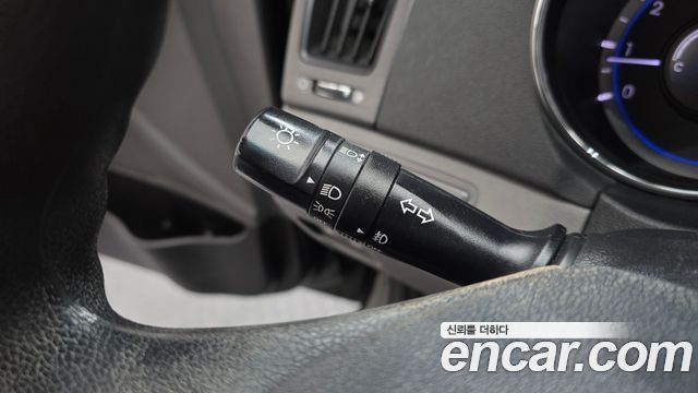 Hyundai Sonata 2011 — photo 18